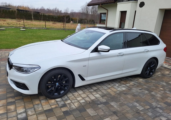 BMW Seria 5 cena 133500 przebieg: 143000, rok produkcji 2018 z Wolin małe 232